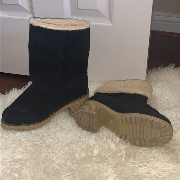 Cute Booties - Picture 2 of 5